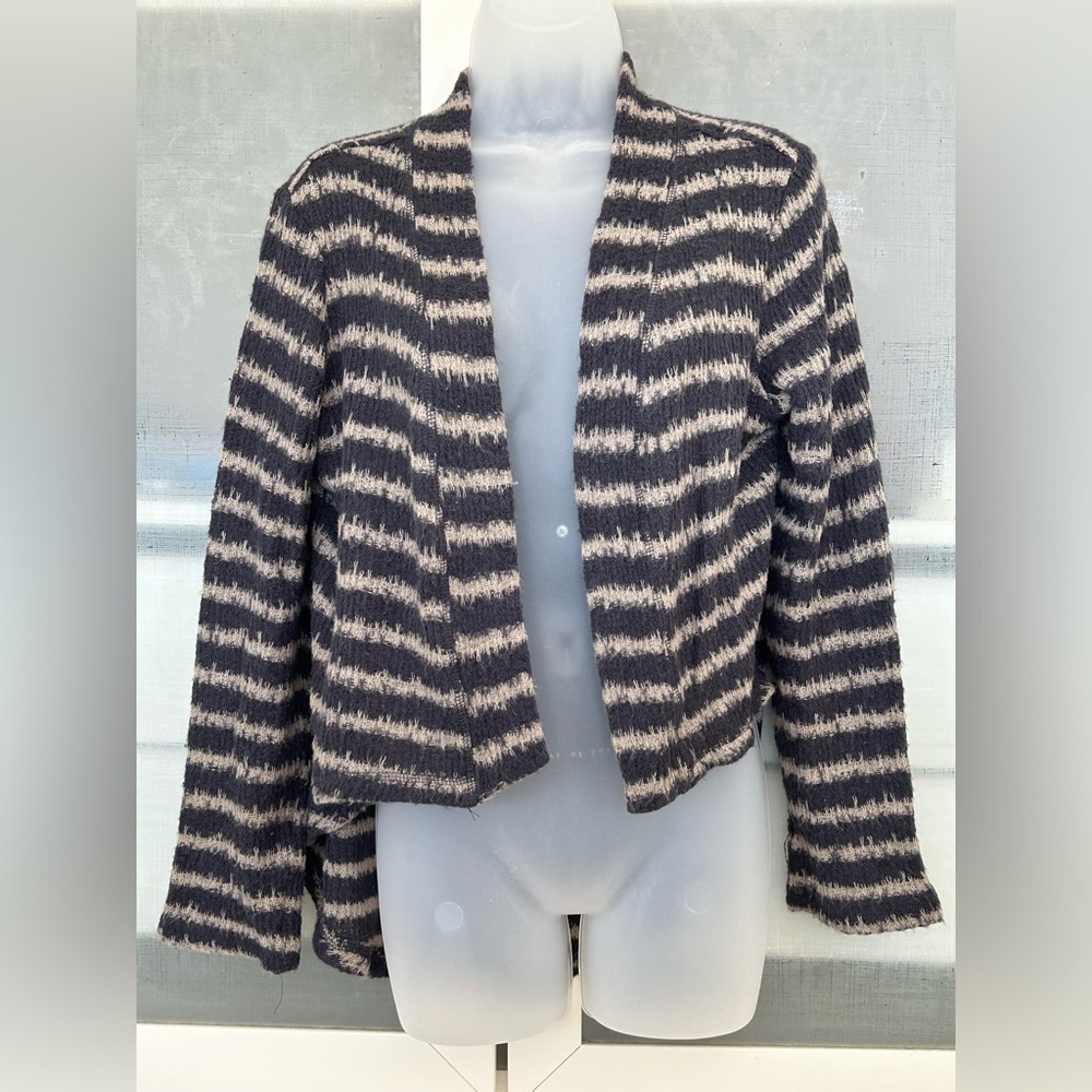 Grey and beige striped open front sweater cardigan brand : 194t